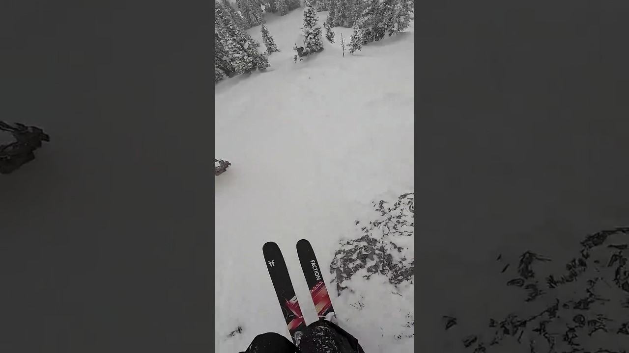 mini golf and pow turns to celebrate spooky season 🎃🎃🎃 #skiing #pov #pow