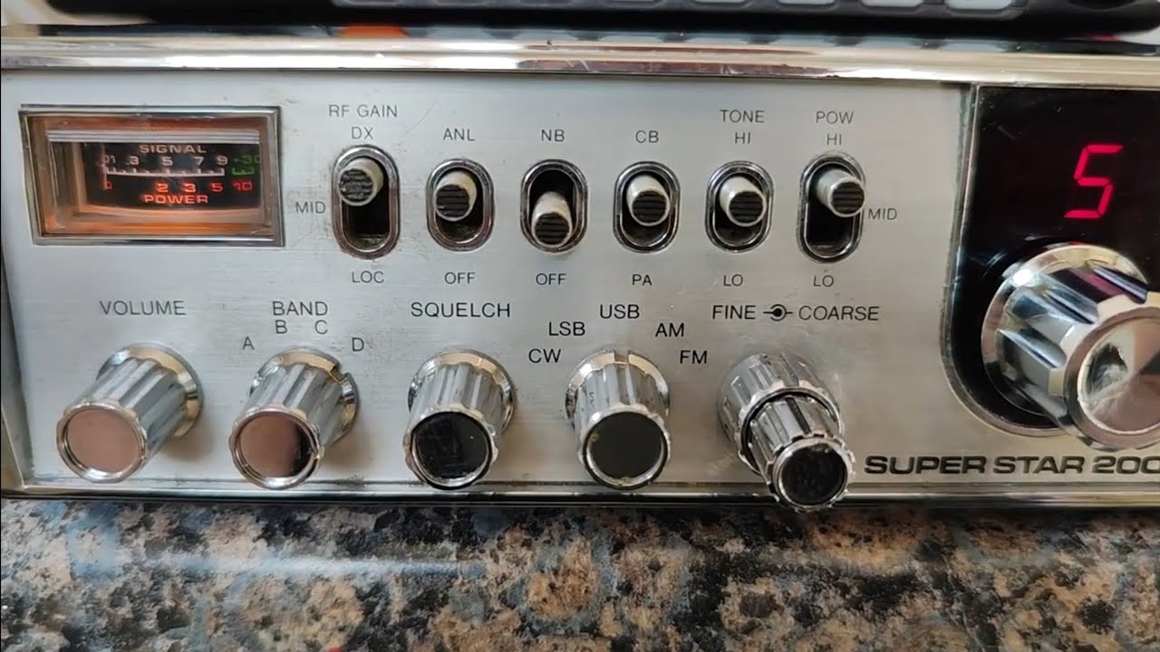 super star 2000 200 channel am FM SSB CB radio