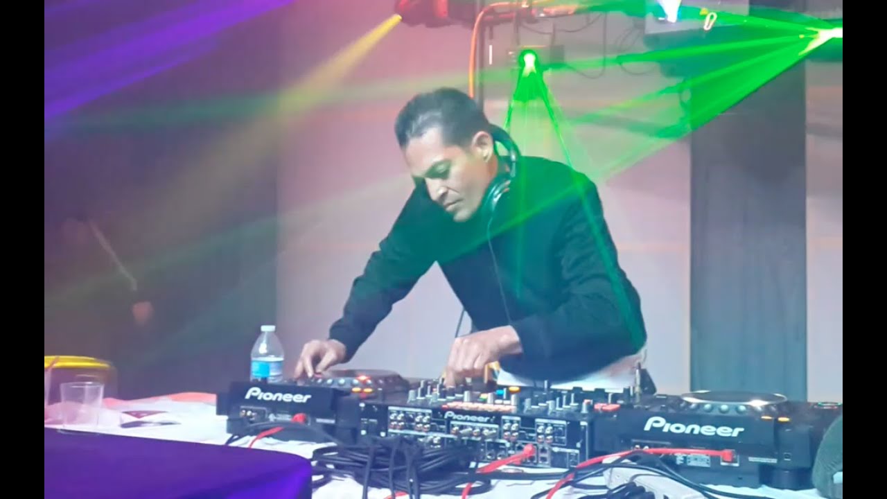 DJ POOGIE EN VIVO  - MARCH WITH STYLE- 2015