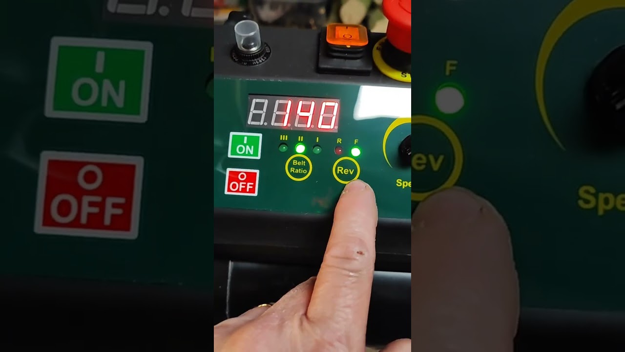 Présentation de mon nouveau tour à bois Record Power 