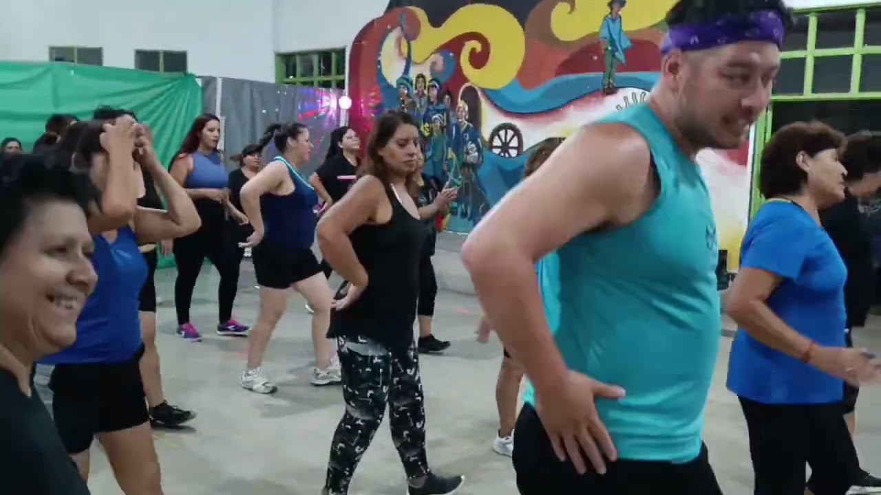 Piel morena - Maroyu / CUORE Fitness profe JuanMa coreografia