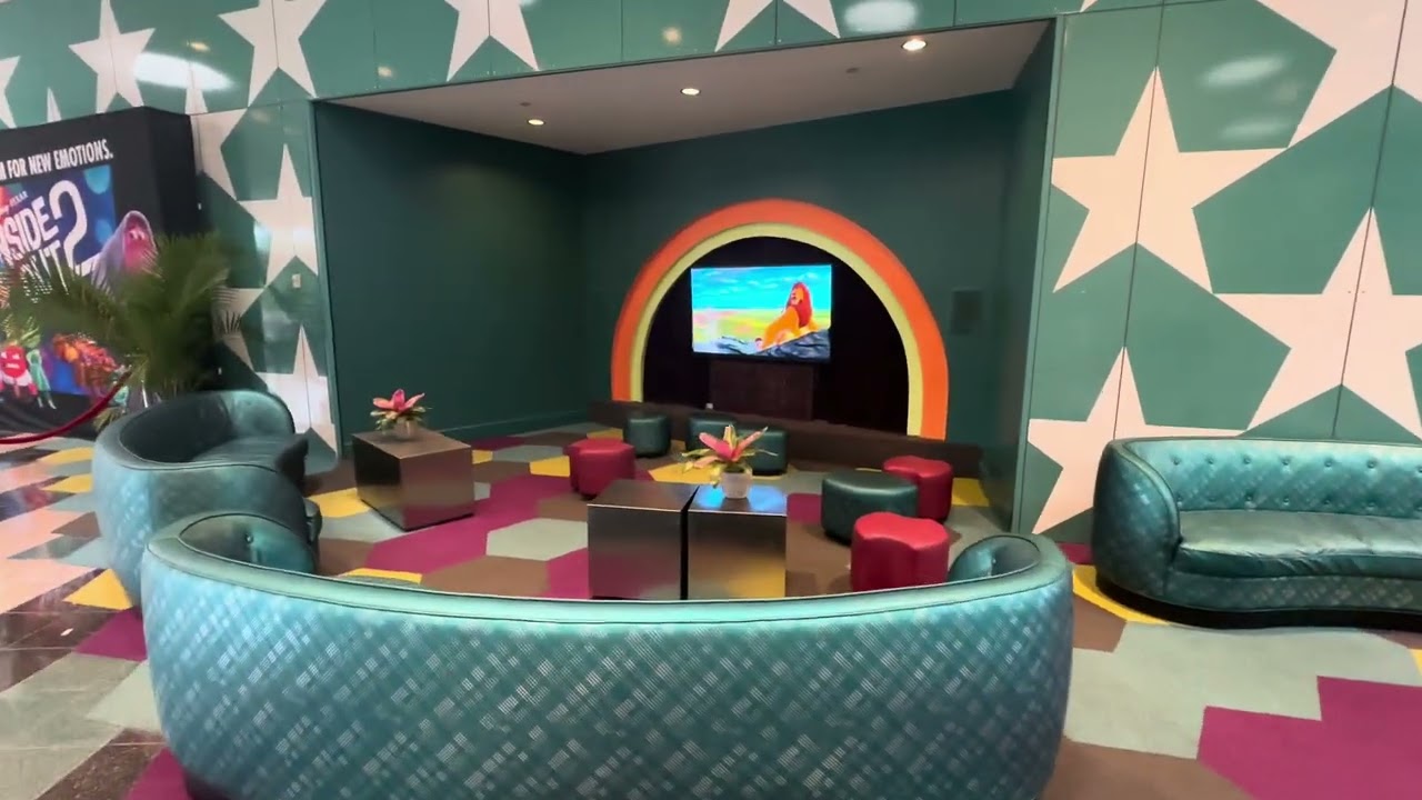 Checking in to Disney’s All Star Movie Resort, Resort Walk Through, Food Court, Gift Shop Halloween