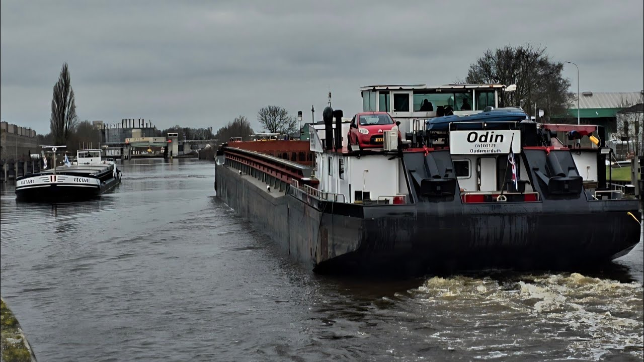 ⚓️Uit en In de Sluis⚓️