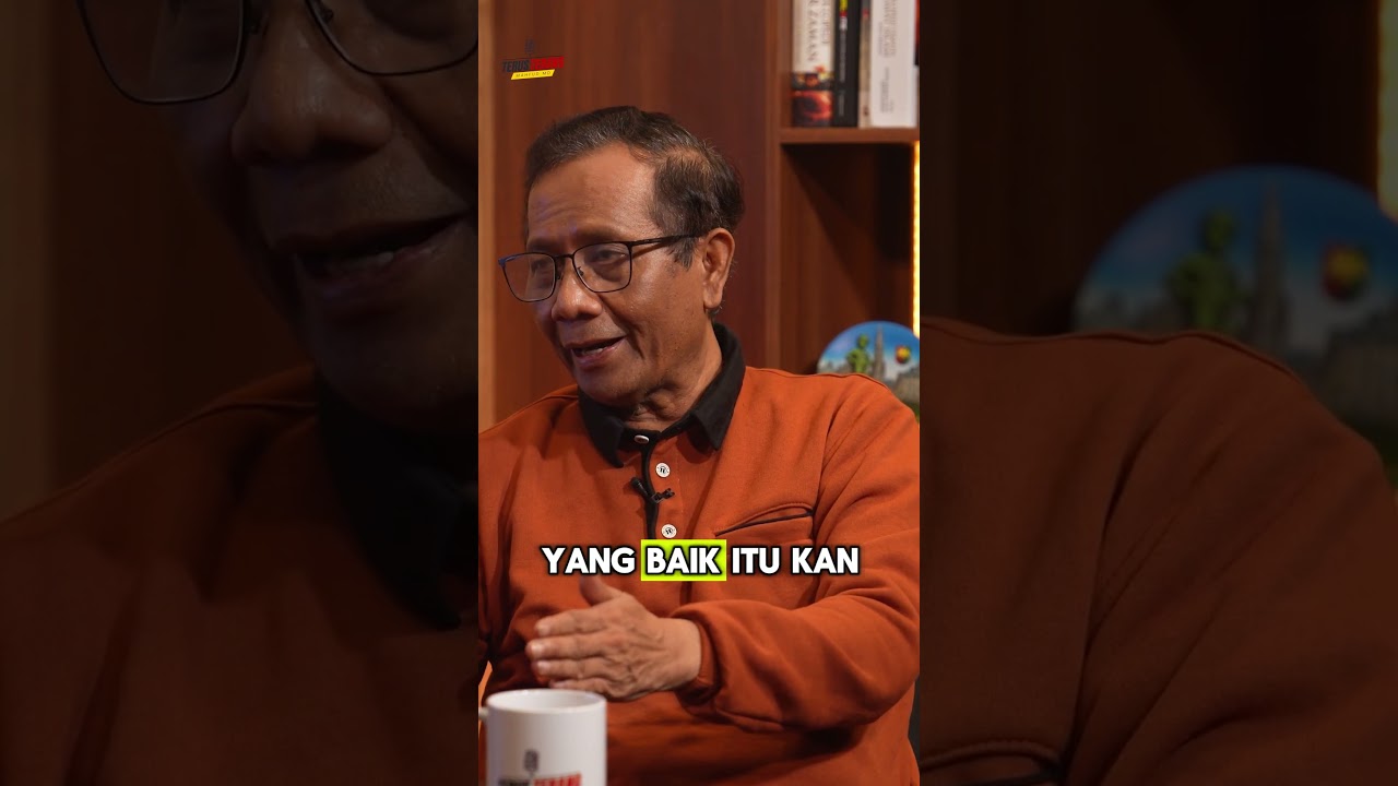 POLITIK HUKUM ITU BERBEDA DENGAN POLITISASI HUKUM❗