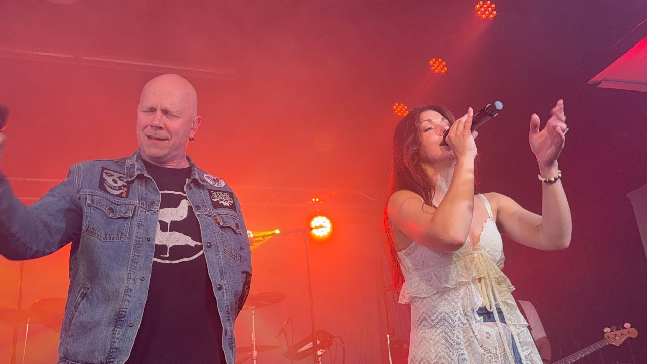 Jannika B feat. Toni Wirtanen - Kauniita lauseita