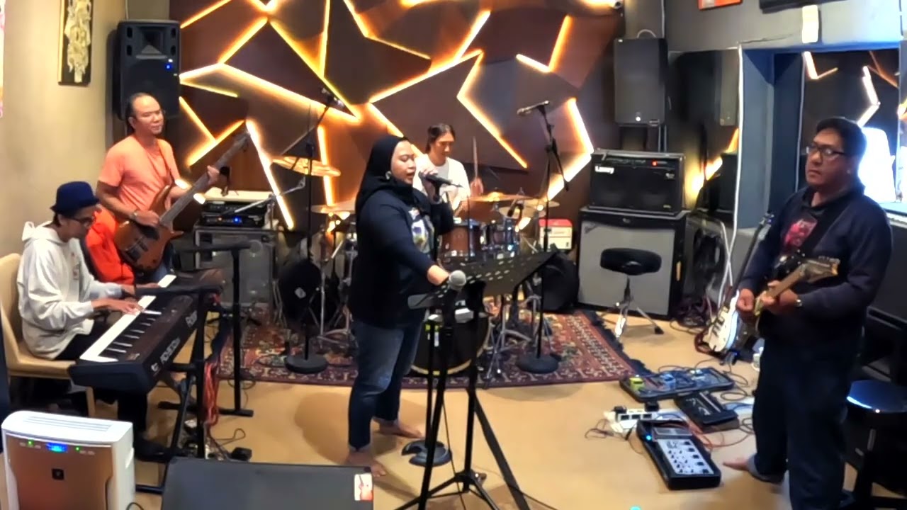 Carrie (Europe Cover)
