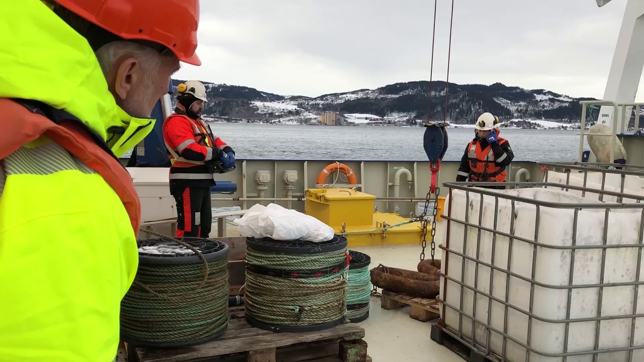 Museumsdirekt&oslash;ren og Jo Arve Alfredsen fra Teknisk kybernetikk