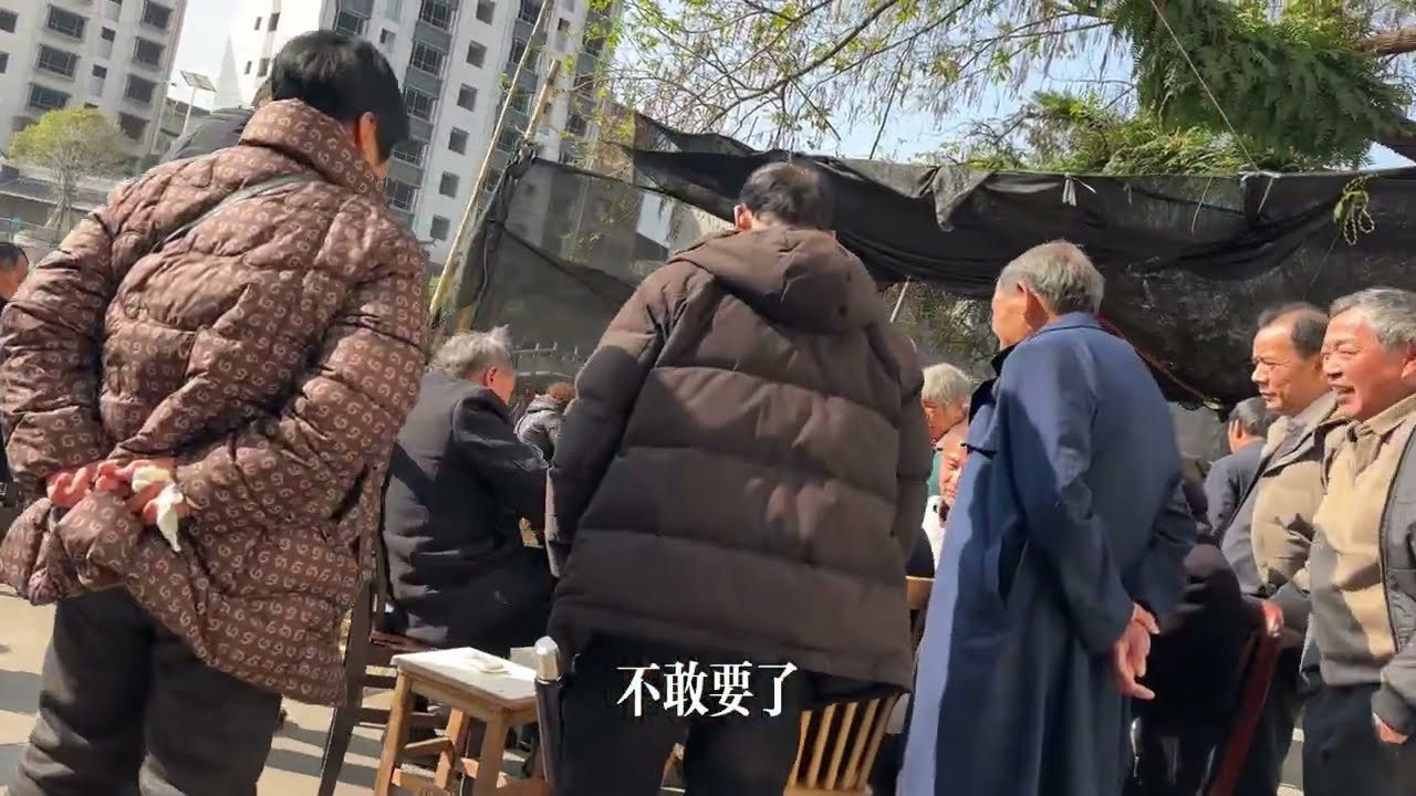 湖南年關大暴動的城市，古橋、老街很有特色，小巷裡有驚喜