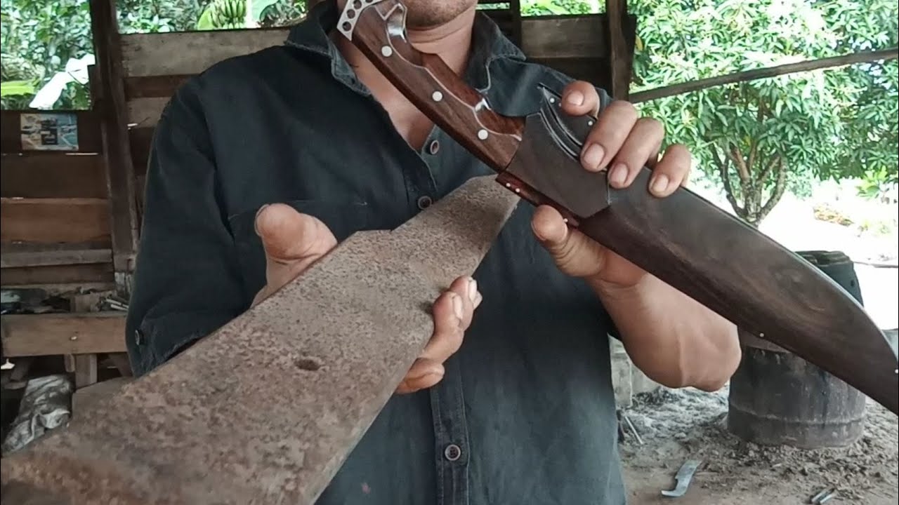 membuat pisau RAMBO dari baja Spring bekas dan berkarat..menjadi pisau BESAR yang keren