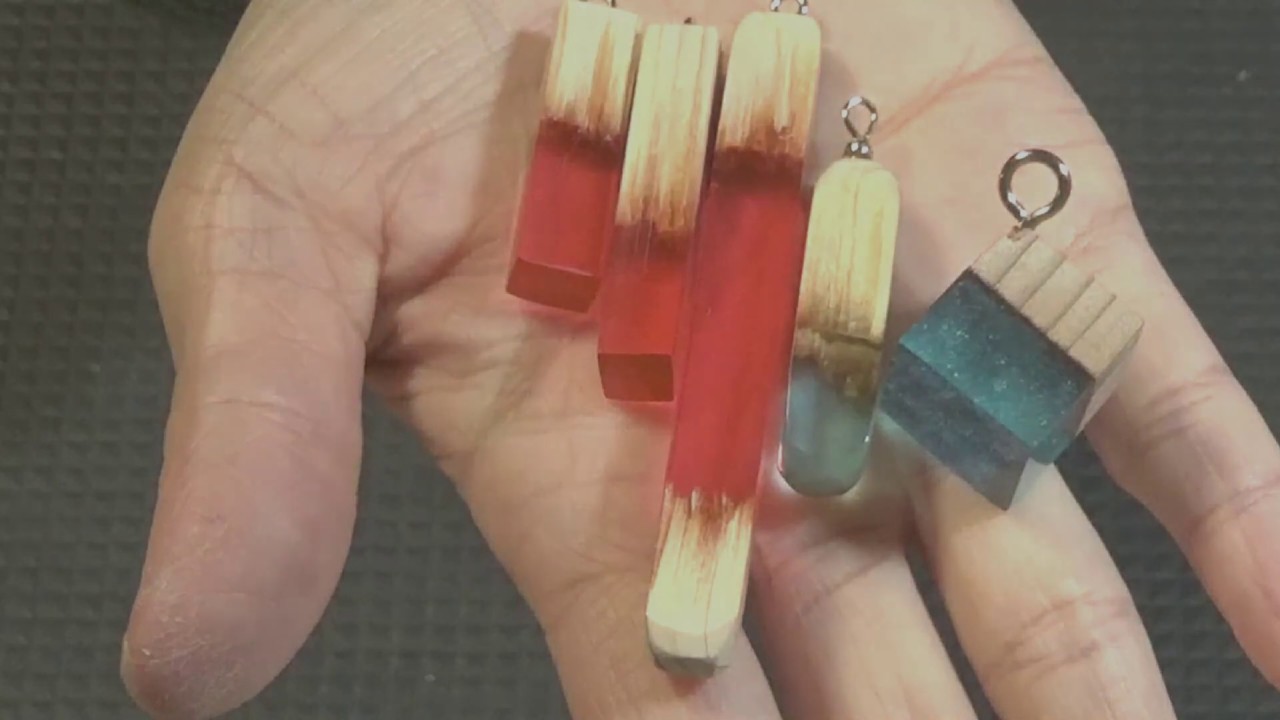 make Necklace with REZIN and WOOD(レジンと木のネックレス)