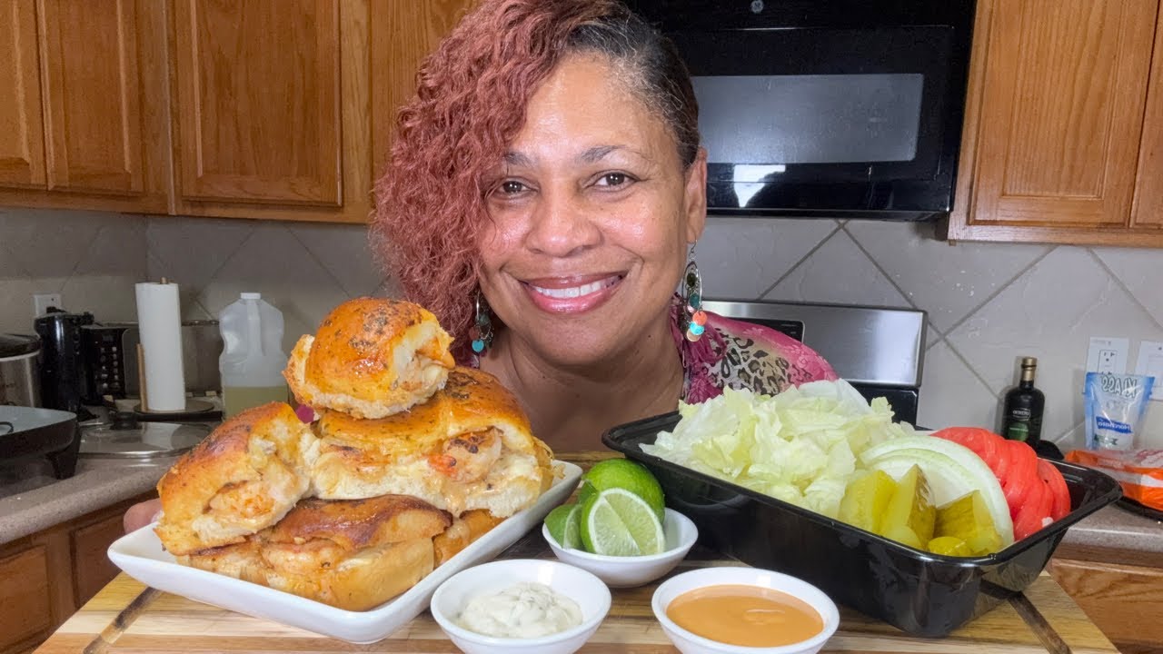 Cooking with 1K Yellowdiamond! Who want some Pepper Jack Shrimp Sliders?