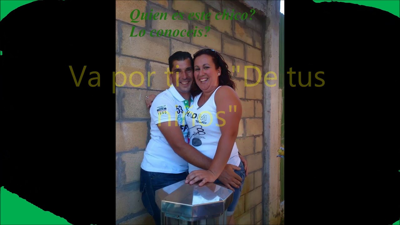 Homenaje de los pequeños jugadores del C.D. Sanlúcar a su entrenador  el día de su boda