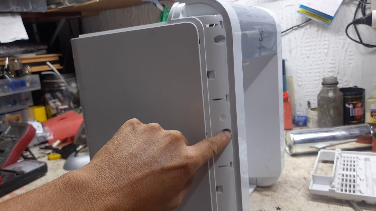 Como desmontar bebedor purificador Eletrolux. modelo PE11B