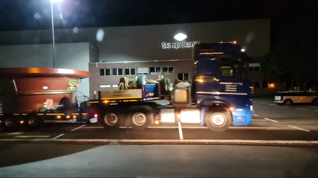 Papa Schlumpf Jörg (BF3-Fahrer) BF3 Tour mit einer Mahlschüssel 5,5m Breite von Krefeld nach Wesel.
