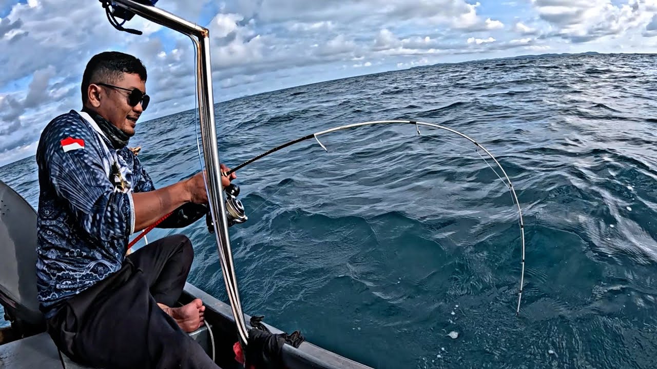 Sensasi strike ikan monster di perairan pulau buaya BATAM