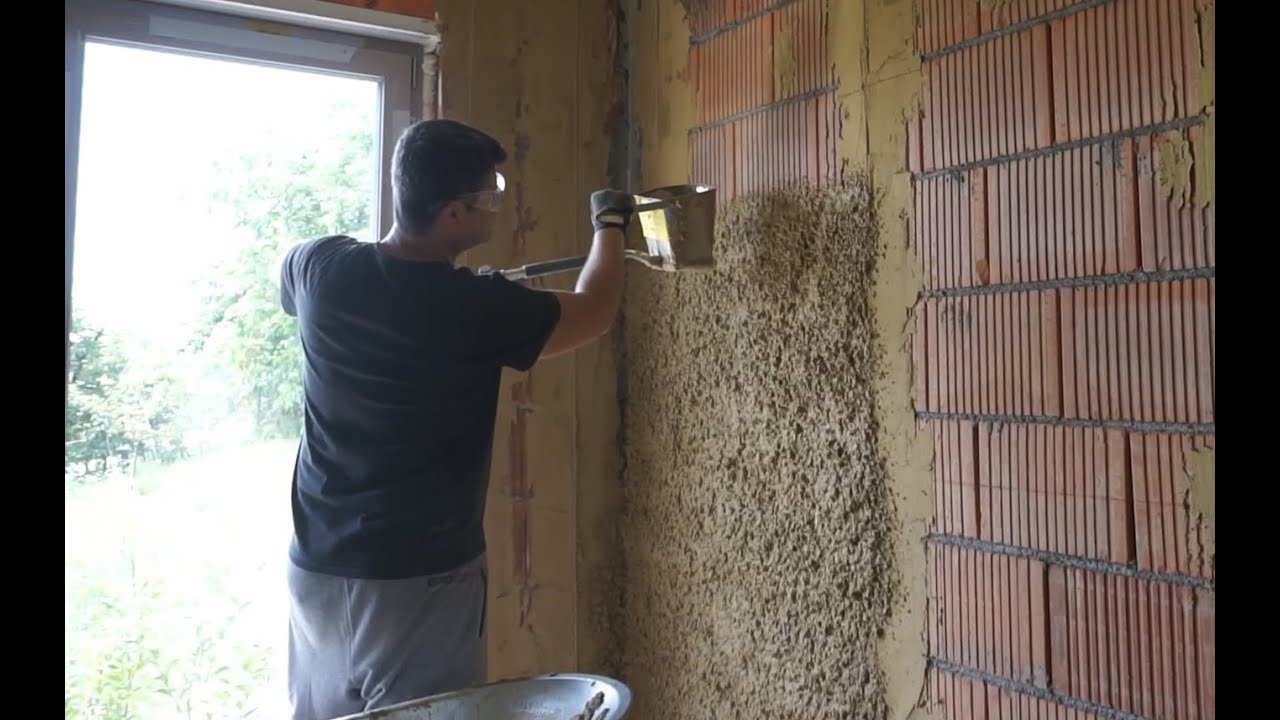 Cum tencuim mecanizat o casă sănătoasă cu materiale naturale din lut argilă Caminota.