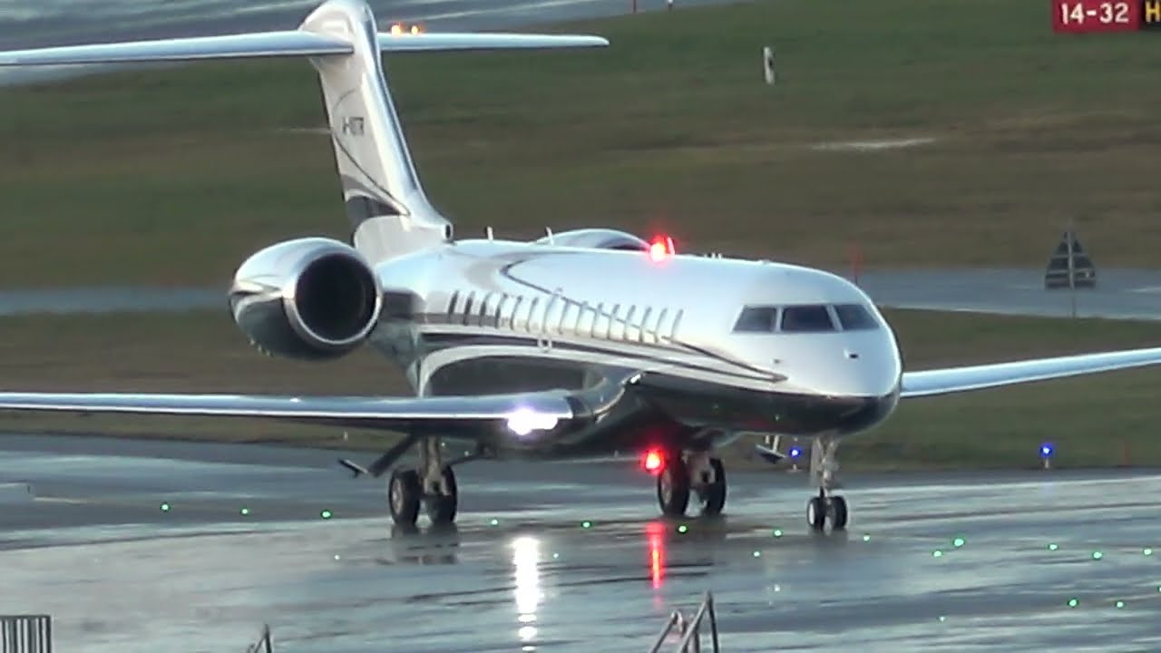 GLOBAL 7500 M-NSTR LANDING AND DEPARTING FROM ZURICH WEF 2023 15-1
