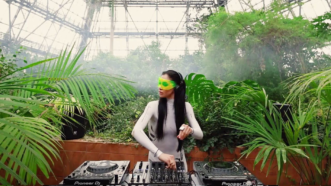 Deenara - Live @ Progressive House & Indie Dance DJ/set in the Kyiv Botanical Garden
