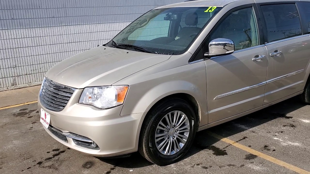 2020-003 2013 Chrysler town and country