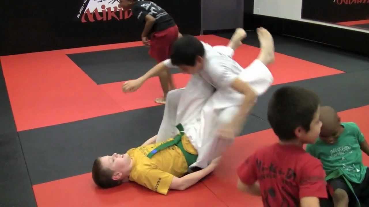 MiKiDo Kids Club - Grappling Sparring Live - JiuJitsu - MMA - Fitness - Kickboxing