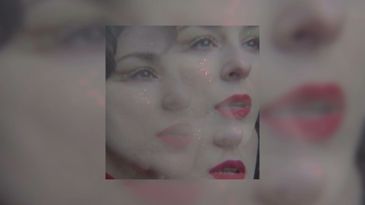 Tuğ&ccedil;e Şenoğul - Bu Gece (Sezen Aksu cover)