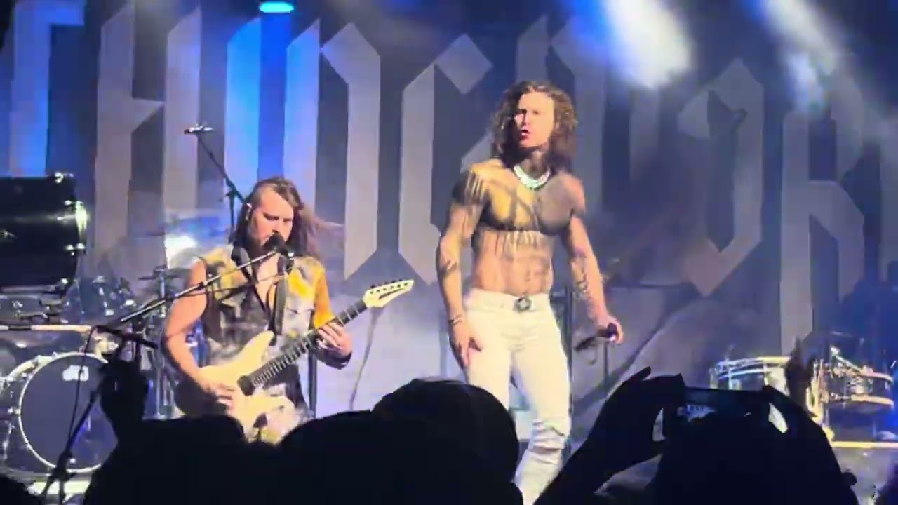 Nothing More - This Is The Time (affected voice of Jonny Hawkins) 22.11.2025 Stuttgart LKA Longhorn