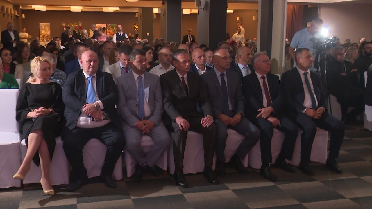 Doboj obilježio Dan grada: Uručeni ključevi 134 stana za raseljene i izbjeglice 27. 06. 2024.