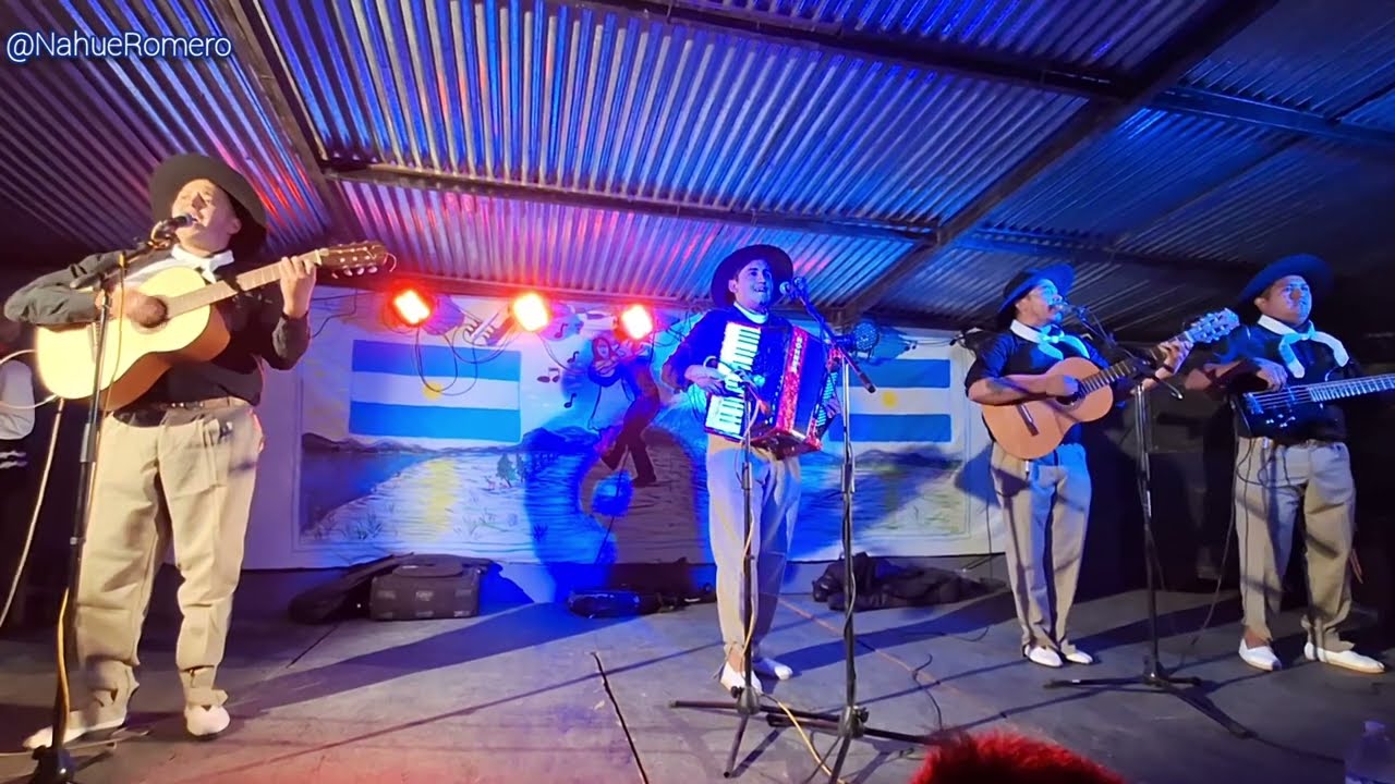 TUS AMIGOS - PATIO DE COMIDA JUNÍN DE LOS ANDES