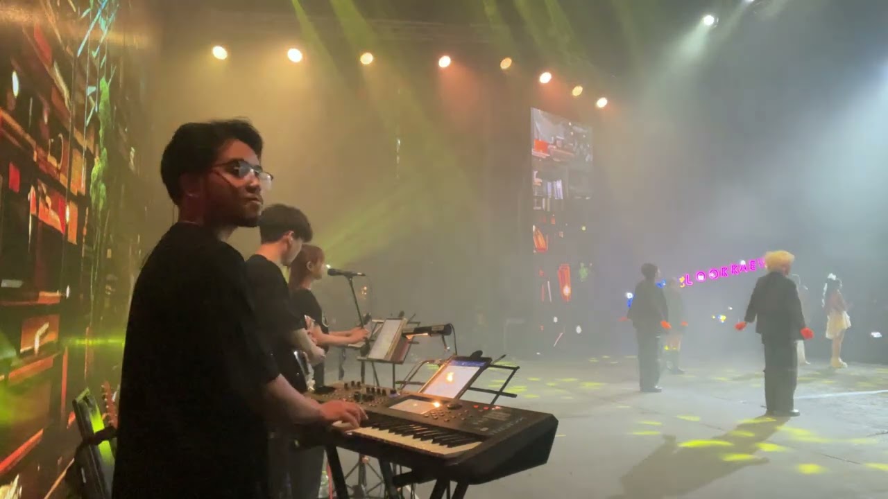 ANDA LOOKKAEW ONE WORLD ONE SKY CONCERT (LIVE VERSION)