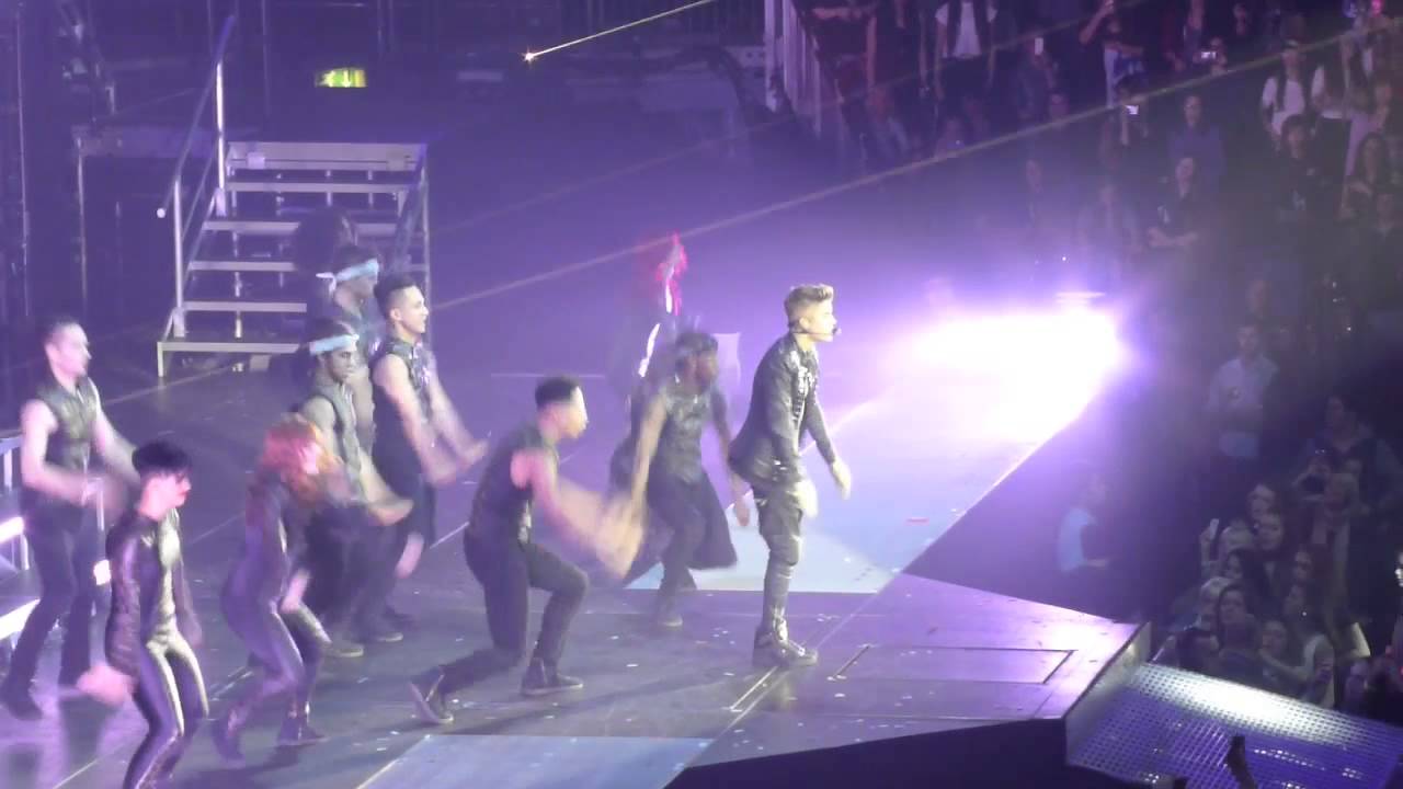 Justin Bieber - As Long As You Love Me (HD) - O2 Arena - 08.03.13