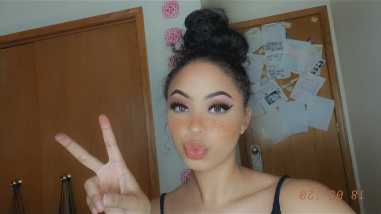 MAKEUP MONDAY
