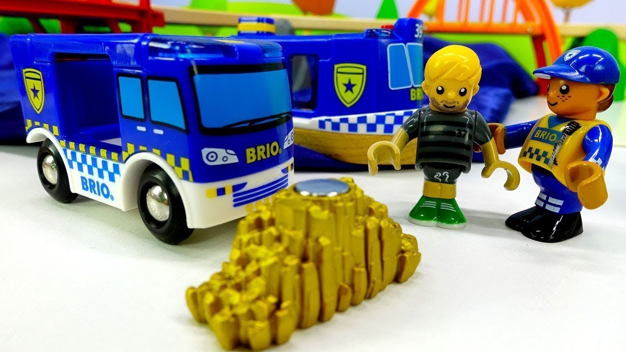 Spielzeug aus Holz - Brio Toys - Tolle Züge - Oje, unser Gold wurde geklaut