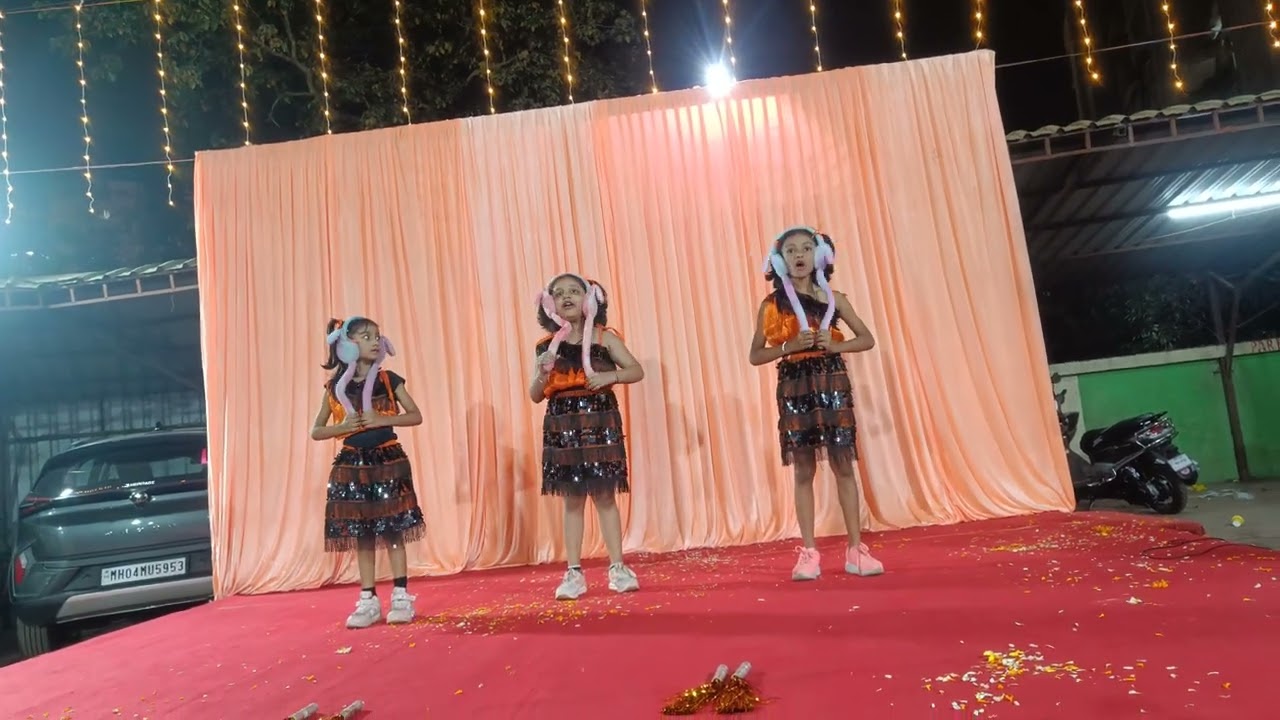 Group dance for kids (bollywood mashup)