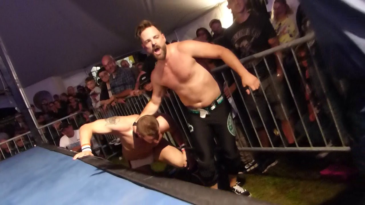 Urban Miles VS Paul Goliath - Championnat JCW - Super Gala de Lutte JCW À Falardeau 2018-08-09