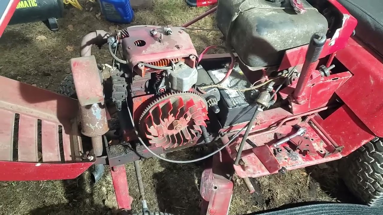 Will it Run?? 1971 Wheel Horse Tractor