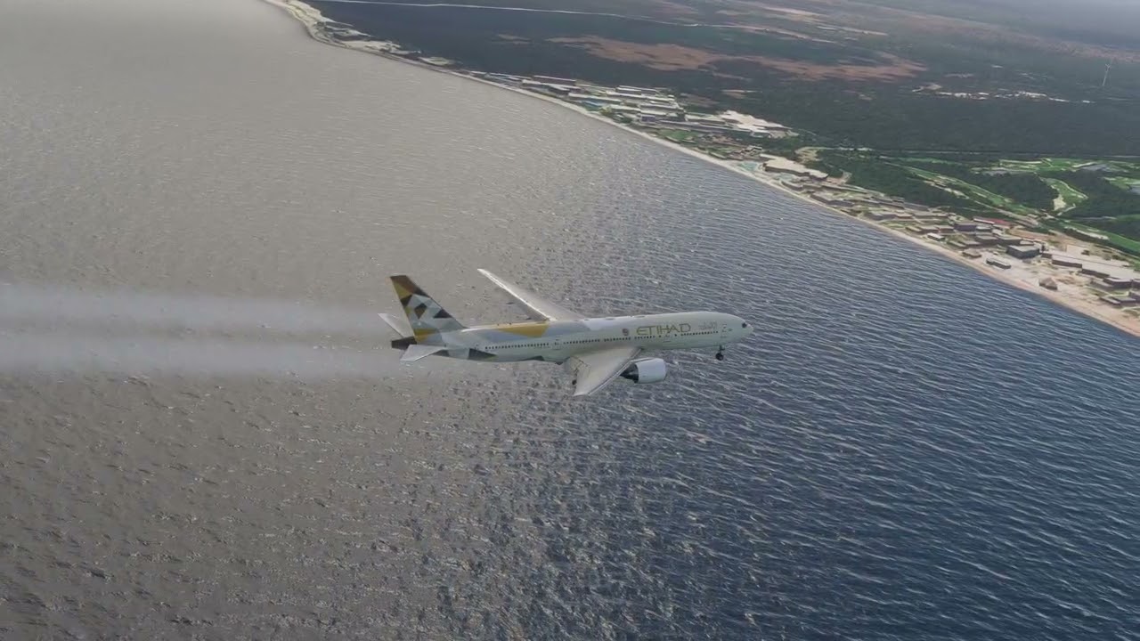 Самая страшная посадка самолета Etihad Airlines в аэропорту Канкуна