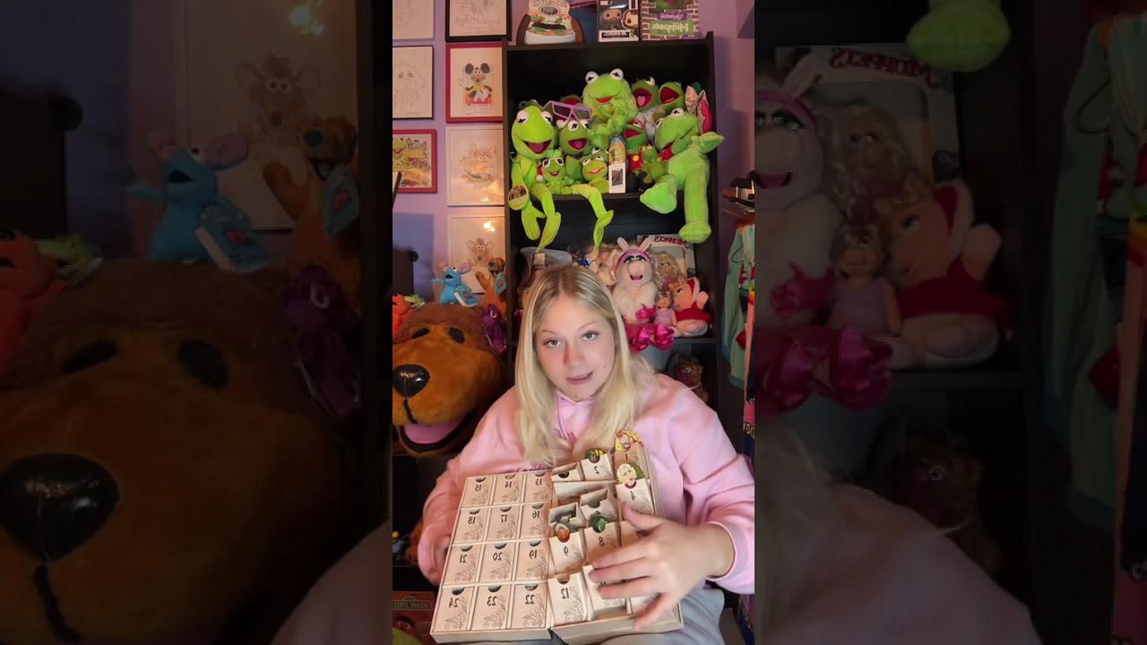 Muppets Christmas Carol Advent Pin Calendar 