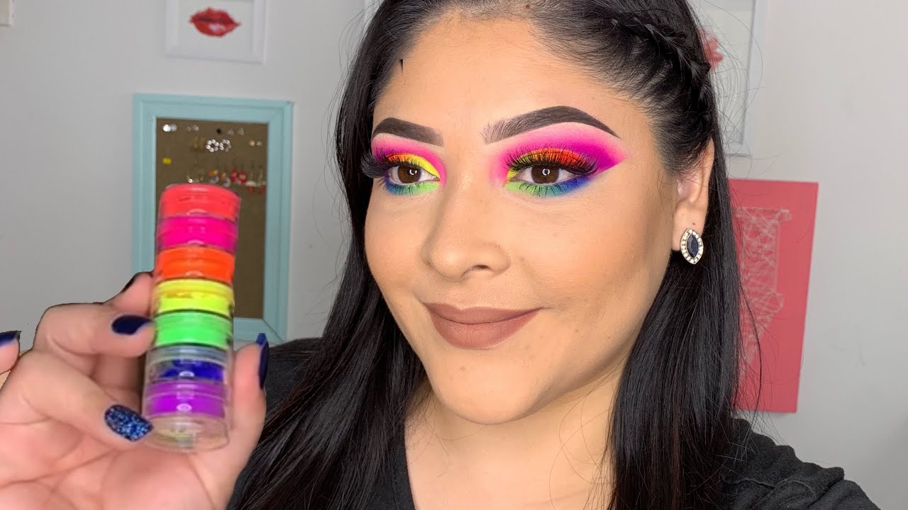 NEON MAKEUP | Maquillaje NEÓN | PIGMENTOS NEON | ALE MARTÍNEZ