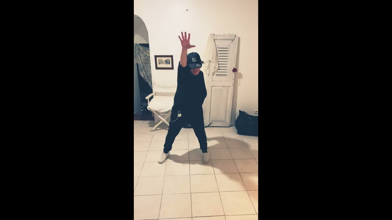 Video dance / Lurkin&rsquo; chor&eacute;graphie de Timor Steffens