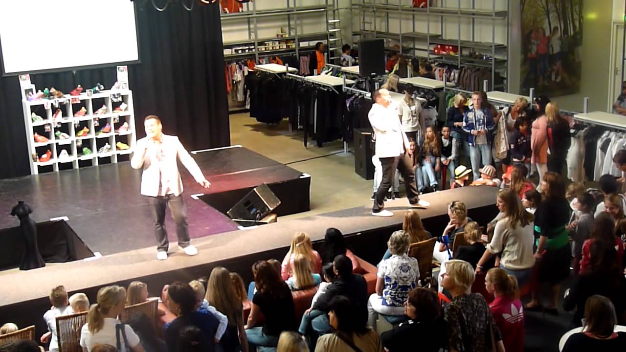 2-FORCE Disco Medley deel 2