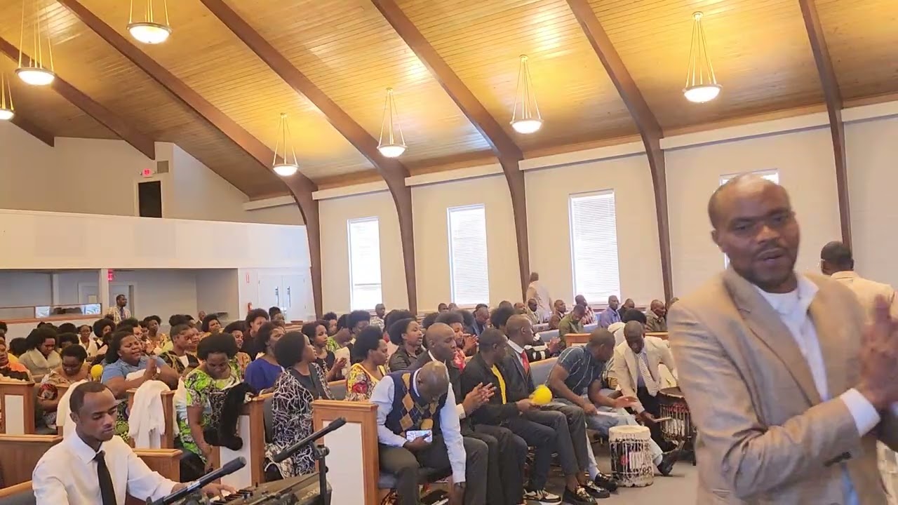 Tabernacle of Louisville Sunday worship amakorasi yoguhimbaza Imana 