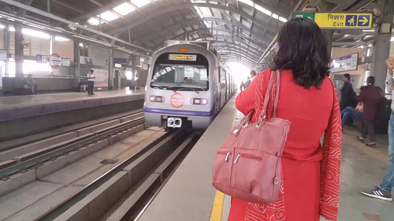 Metro train in Delhi is best
