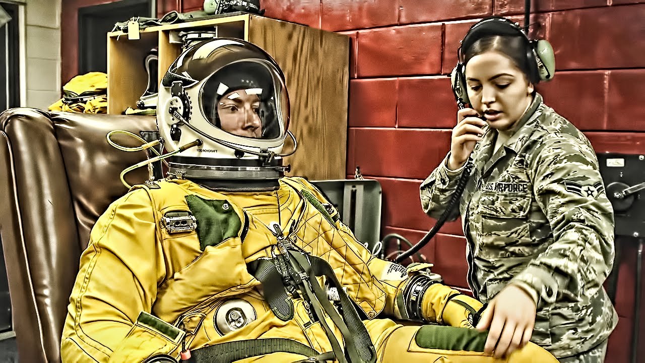 Why Do U-2 Pilots Have To Wear Space Suits?