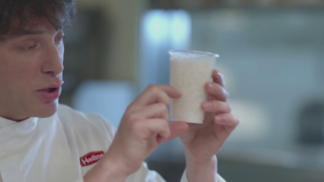 Bizcocho con mousse de fresa, por Jordi Cruz