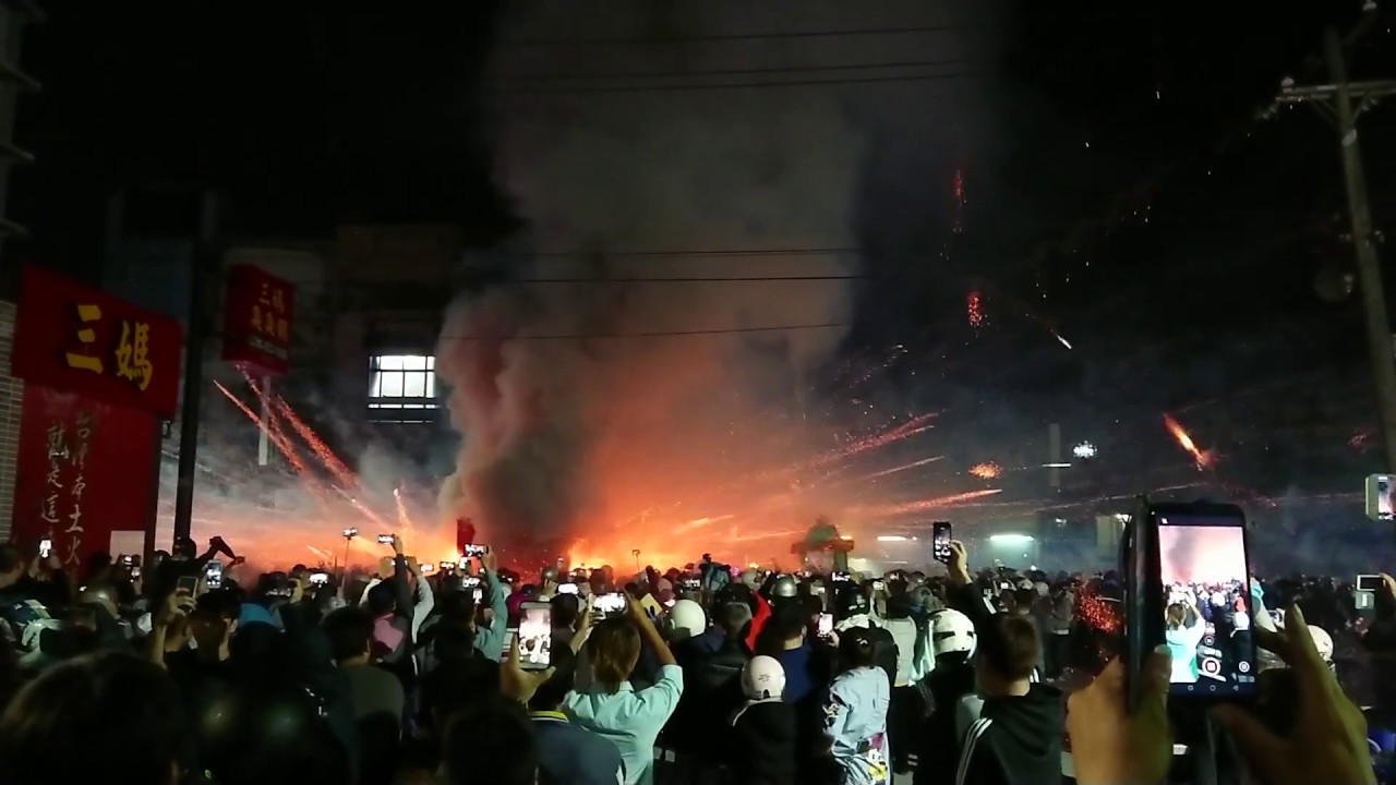 2019鹽水蜂炮-福南宮炮城(施放)｜忠孝路 正月十五｜元宵節｜世界十大最危險祭典｜全球十大最佳慶典｜世界三大民俗慶典｜臺灣三大炮｜Beehive Fireworks Festival