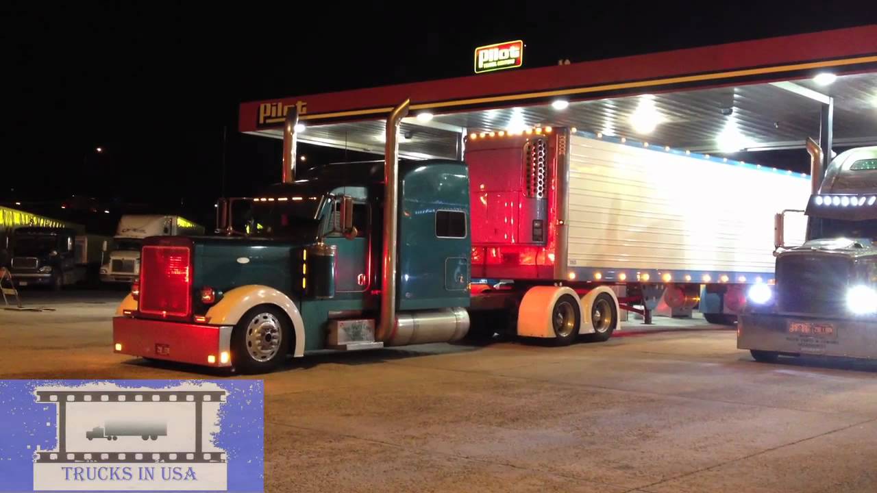 Peterbilt Trucks Night Show - Trucks in USA