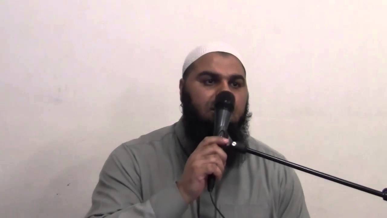 Ahmad Abul Baraa - Darf man an die Wand Quranverse aufh&auml;ngen ?
