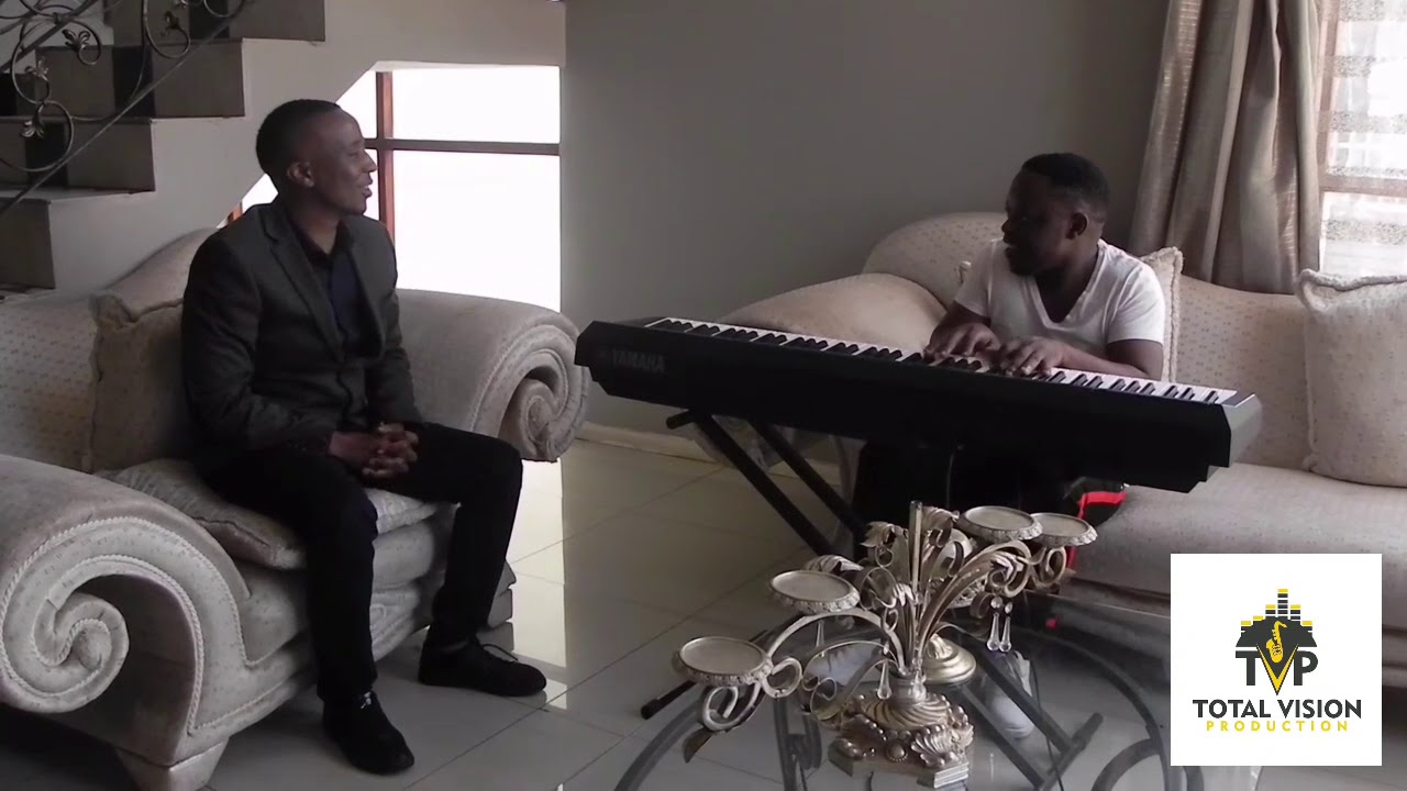 Thapelo Tsotetsi performing TUMELO UNPLUGGED