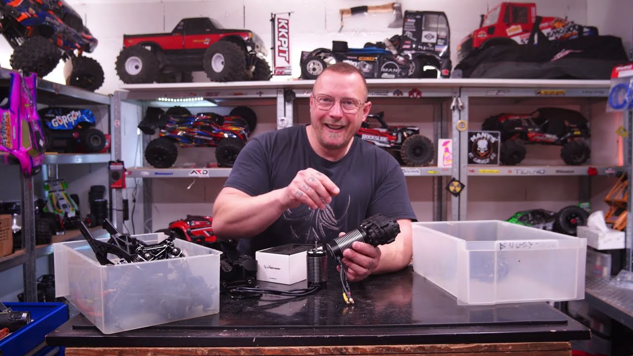 DANS le yikong yt7 et les images des crashs , GERMAN ab 26:30 in dem yikong yt7 mit crash cam