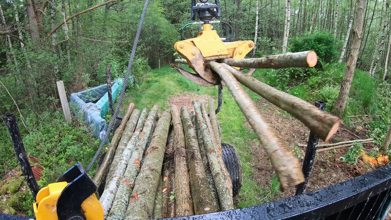 Hämtar lövved med Mowi 850 P30